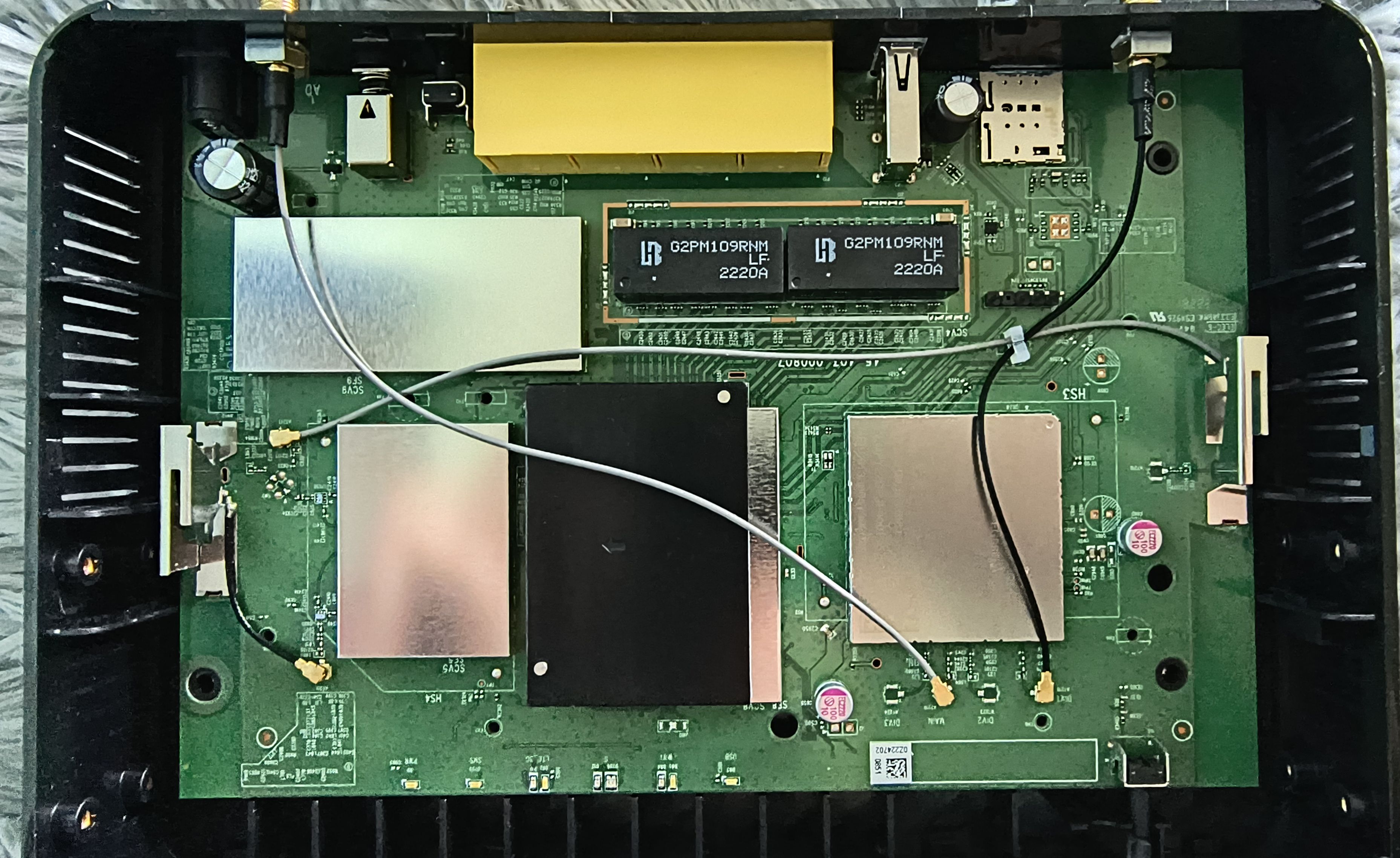 https://eko.one.pl/files/images/zyxel-lte3301-plus/lte3301-plus-board.jpg